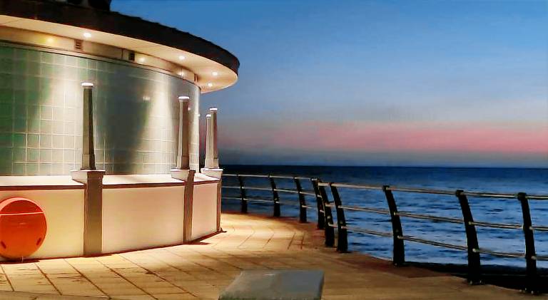 Hilltop Hideaway 2 Bed Caravan with Panoramic Town Scenery in Aberystwyth Holiday Village F8 — photo 4