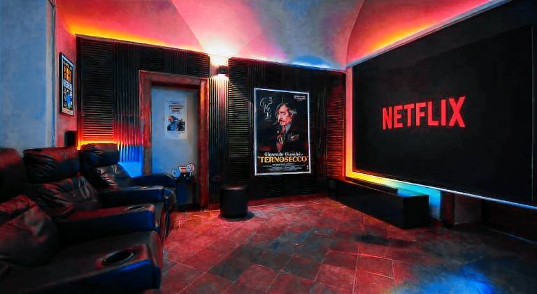 Palazzo Troisi Historic Apartment - Home Cinema in Caserta