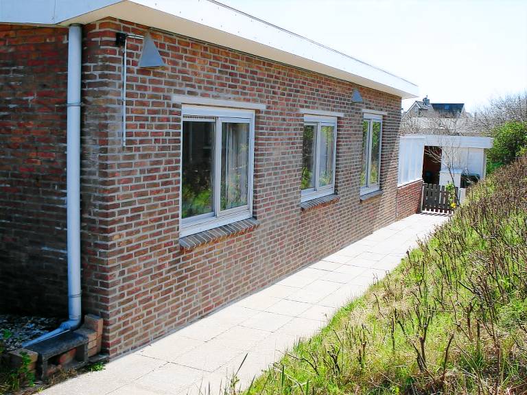 Rental apartment with yard & terrace — photo 4