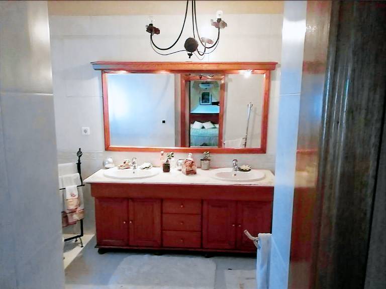 Child-friendly nice dedicated room with pool | Nature view | Pets allowed — photo 4