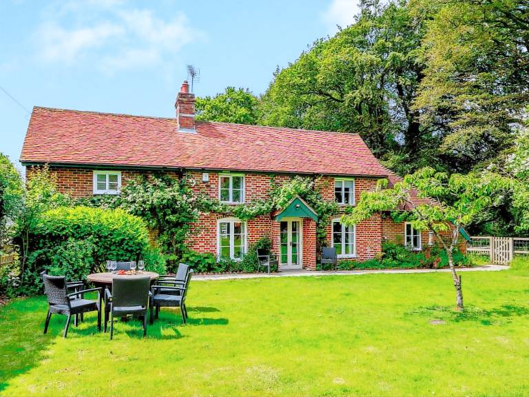 4 Bed in Redlynch 82799