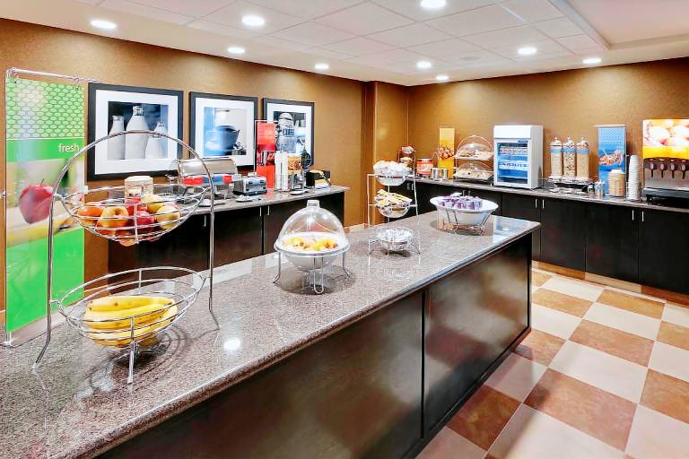 Hampton Inn & Suites Fresno-Northwest — photo 5