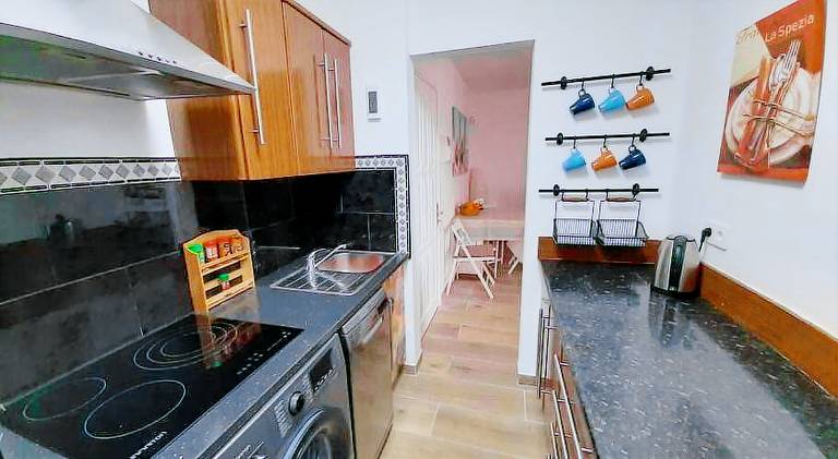 Holiday apartment with yard, private pool & patio — photo 3