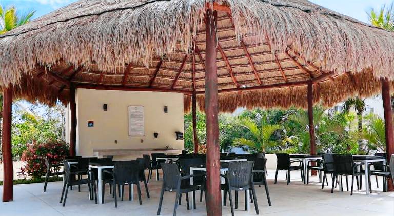 Wonderful holiday apartment with private pool & garden | Dogs allowed — photo 4