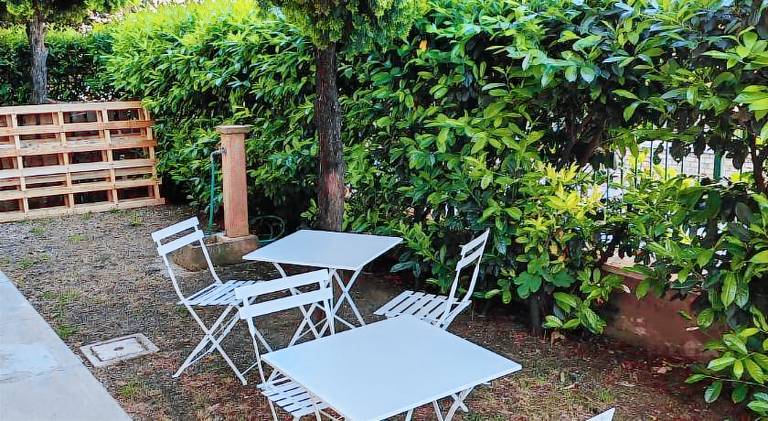 Apartment with garden — photo 2