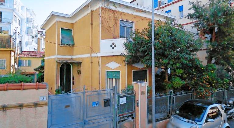 Holiday apartment with 2 rooms for 5 persons — photo 3