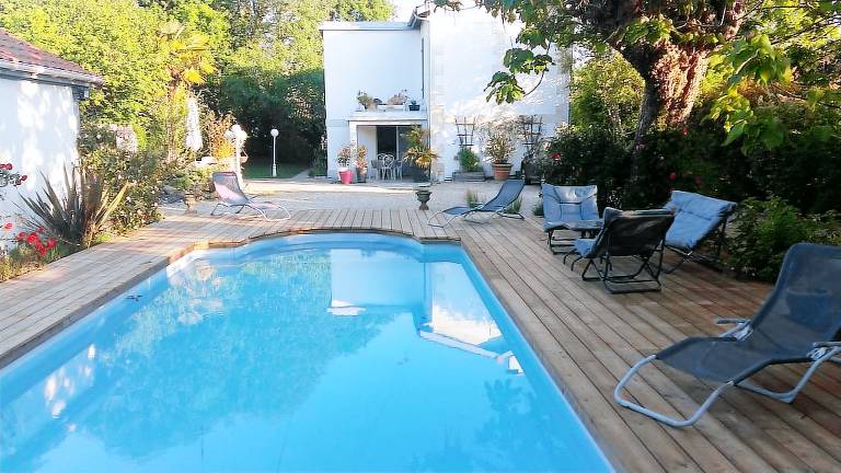 Pension  Pessac