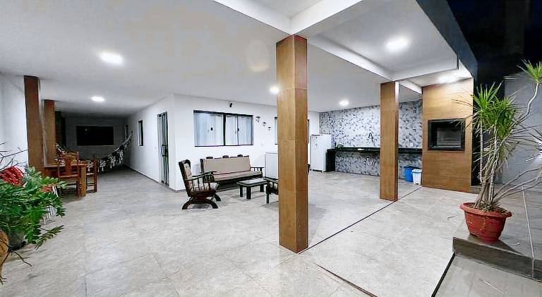 Vacation home with pool — photo 3