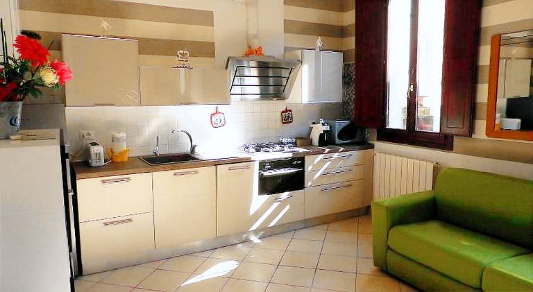 Apartment with 1 room for 4 persons — photo 4