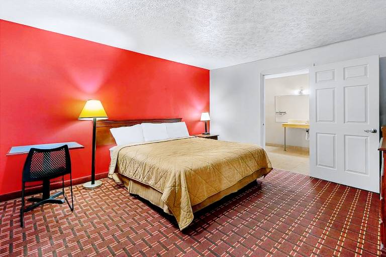 Motel  Dickson