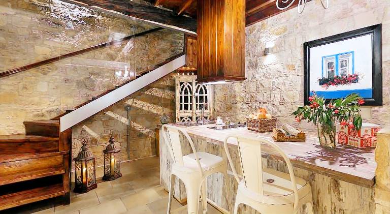 House with garden, jacuzzi & terrace — photo 3