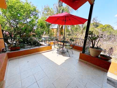Holiday apartment with terrace & yard — photo 3
