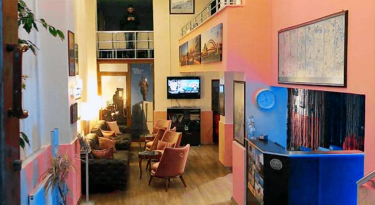 Hotel Crowded House — photo 4