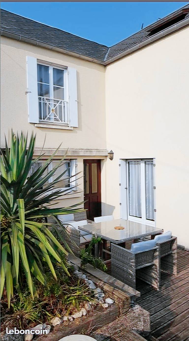 Vacation home with yard & BBQ | Sea view — photo 2