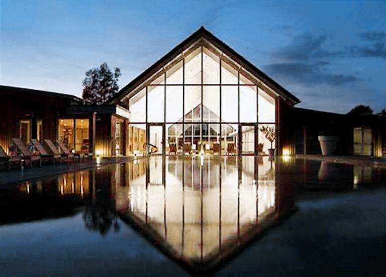 Villa Somerford Keynes