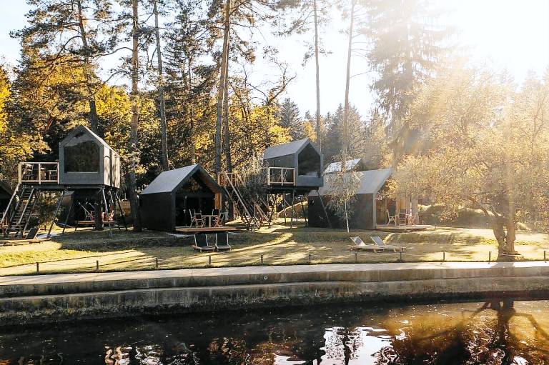 Panoramic Tree House Rental by the River for Glamping in Slovenia — photo 5