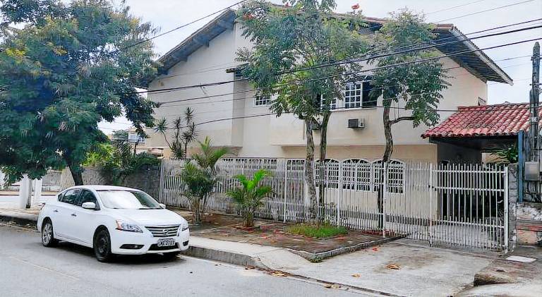 House with 4 rooms for 14 persons in Niteroi