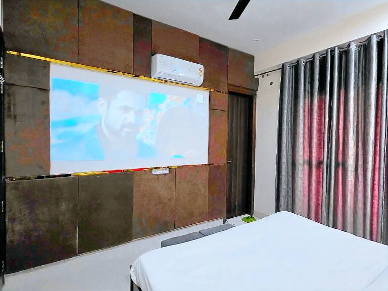 Pleasant house | Perfect for remote work | Pets are welcome in Faridabad