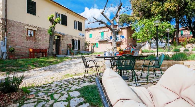 Serviced apartment with barbecue & garden | Perfect for remote work — photo 4