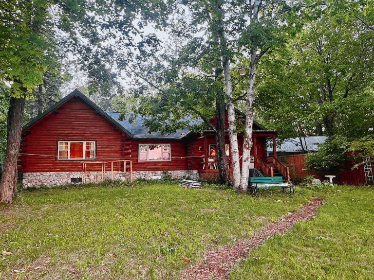 Cabin  Torch Lake Township