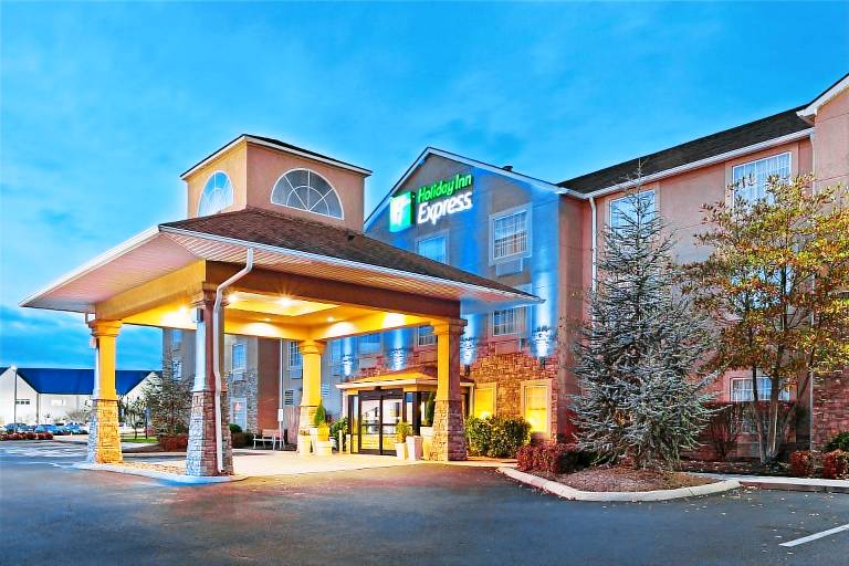 Holiday Inn Express Hotel & Suites Alcoa Knoxville Airport By IHG in Alcoa, TN