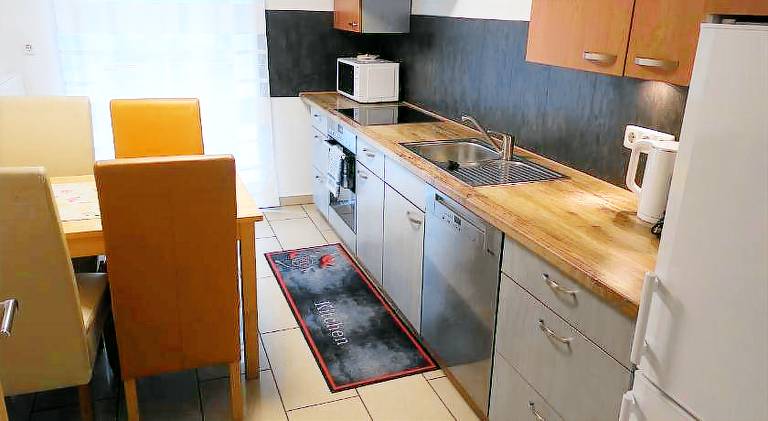 Holiday apartment with barbeque, patio & garden — photo 2