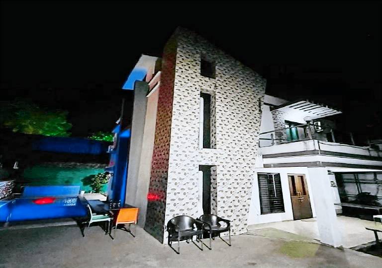 Villa with terrace & pool | Pets allowed — photo 3