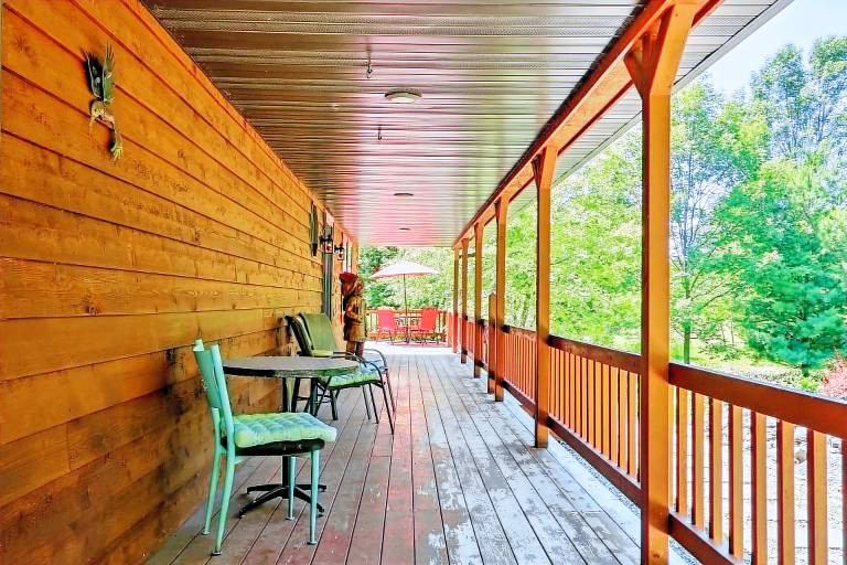 Roomy House on 2 Acres - 2 Mi to Egg Harbor Beach! — photo 2