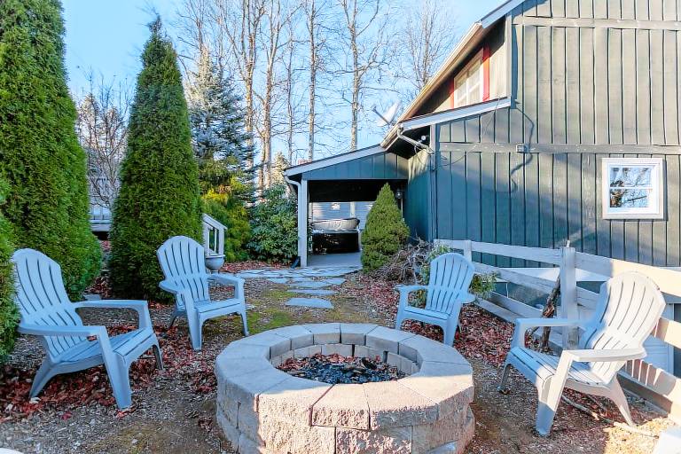 Family-friendly beautiful house with grill & jacuzzi | Mountain view | Dogs allowed — photo 4