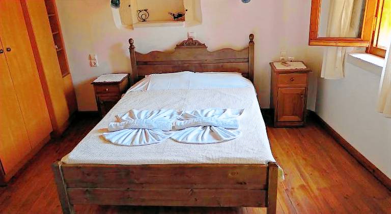 Serviced apartment with patio & yard | Dogs allowed in Apokoronas