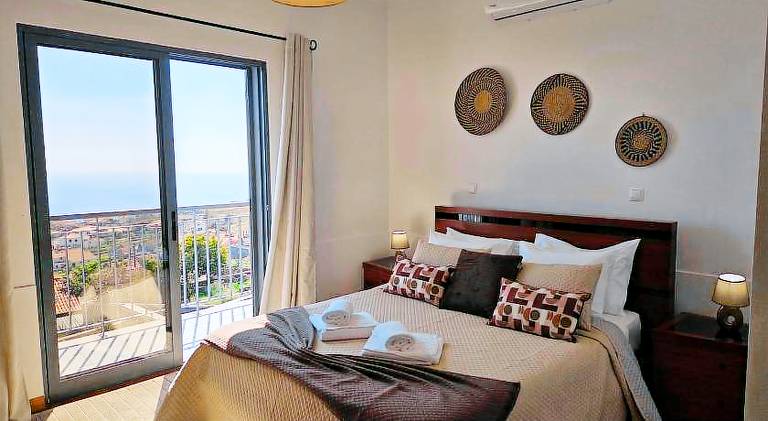 Villa with patio, garden & grill in Calheta