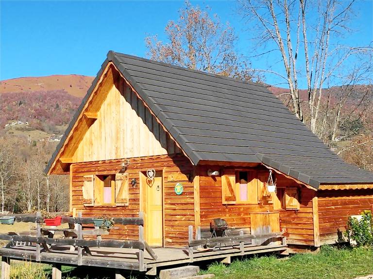 Beautiful gite with yard, patio & BBQ | Pet-friendly in Foix