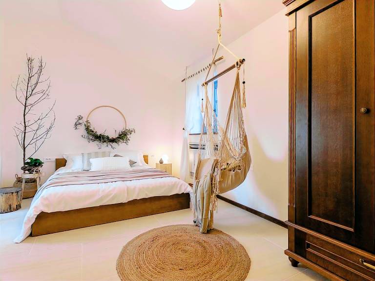 Vacation home with jacuzzi, terrace & private pool — photo 2