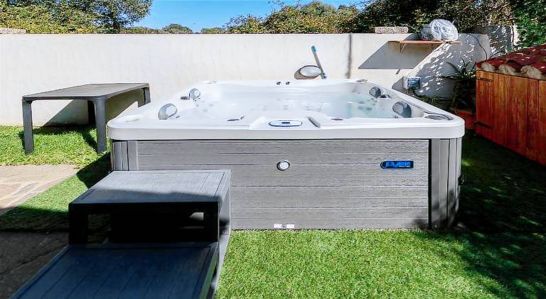 Holiday apartment with jacuzzi | Pet-friendly — photo 5