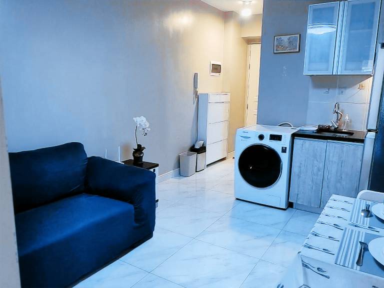 Nice apartment with yard & pool | Dogs allowed in Pasay