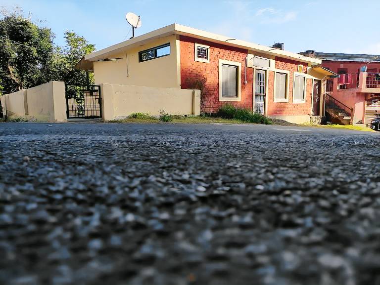 Vacation home with jacuzzi in Almora