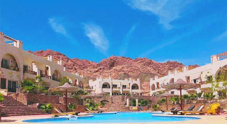 Apartment with pool in Dahab