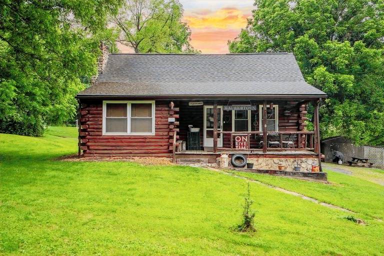 Cabin Toms Brook