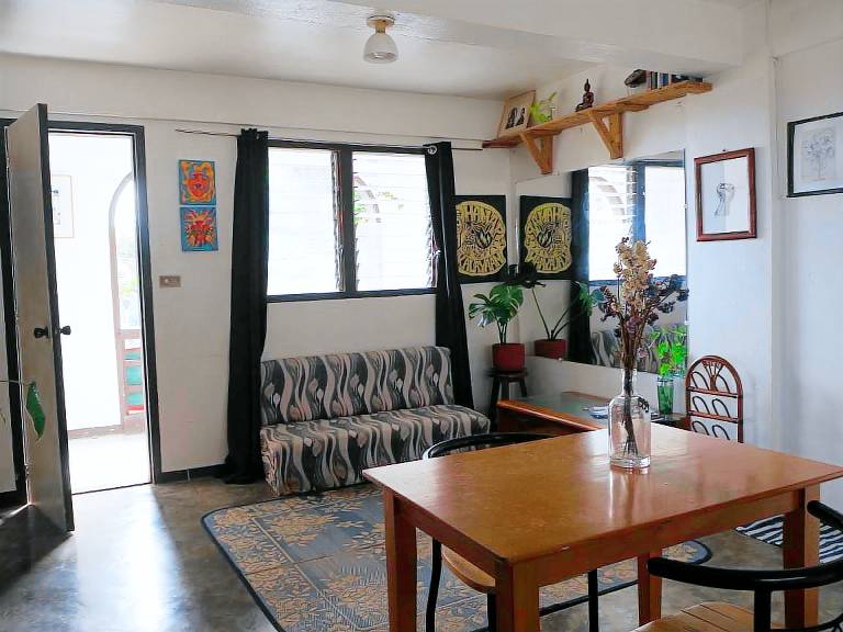 Art House by the Beach (Beachside property) — photo 2