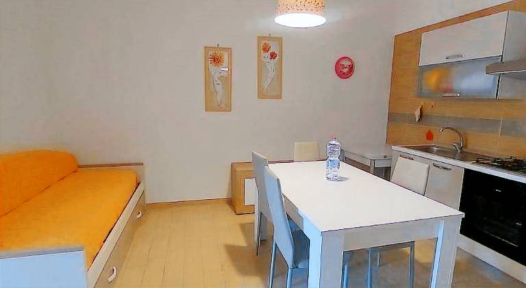Vacation home with barbeque, patio & garden — photo 2
