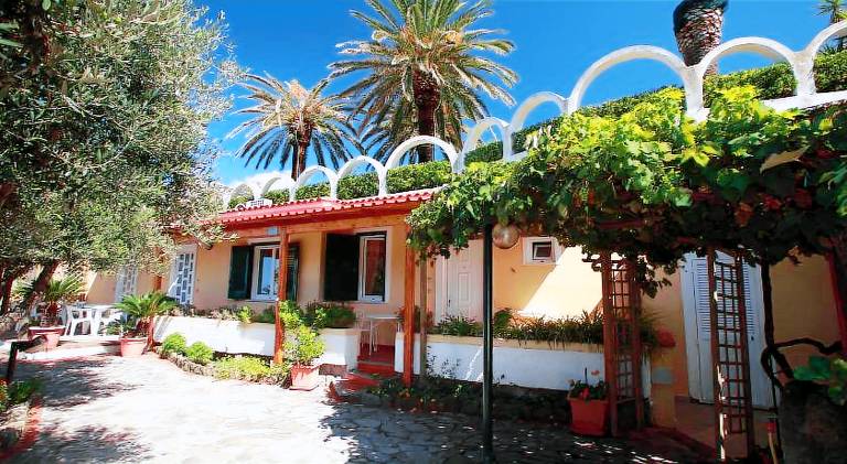 Beautiful rental apartment with yard, sauna & grill | Beach nearby | Suitable for remote work | Pets are welcome — photo 5
