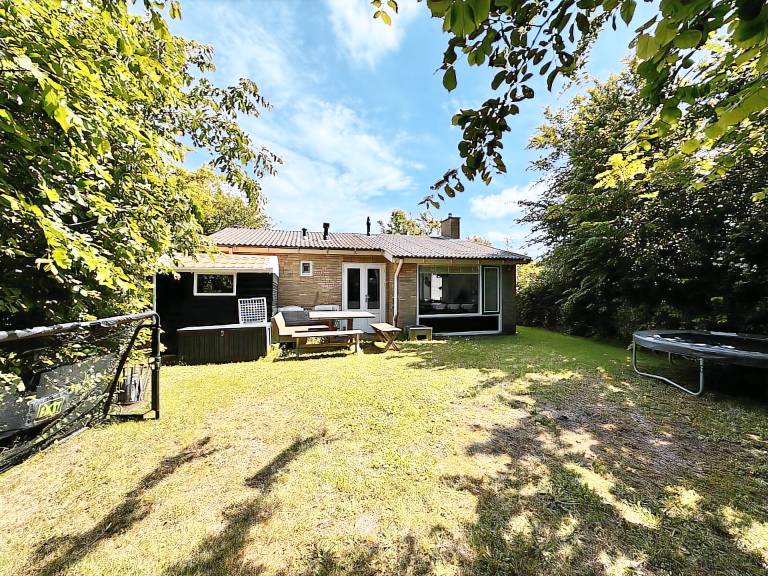 Child-friendly bungalow with garden | Beach nearby | Pet-friendly — photo 4
