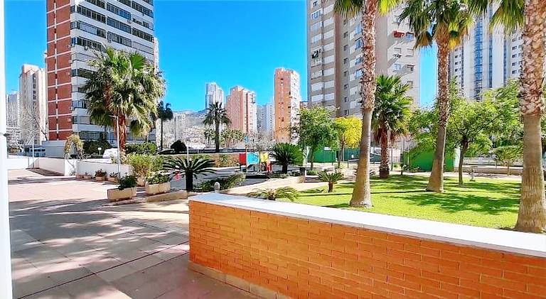 Apartment with private pool, patio & garden — photo 3