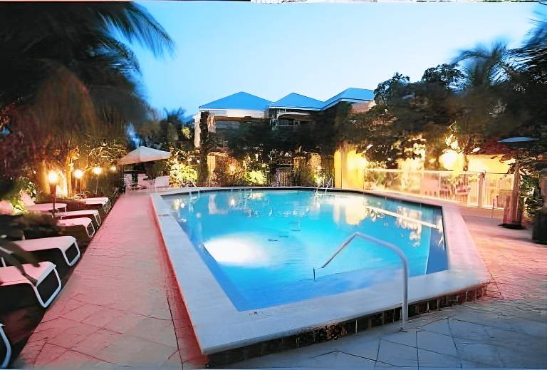 The Caribbean Court Boutique Hotel in Vero Beach, FL