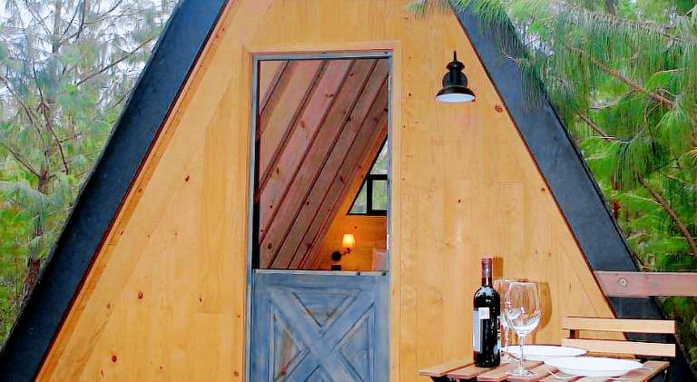 Lovely lodge with yard, grill & patio | Pets are welcome — photo 2