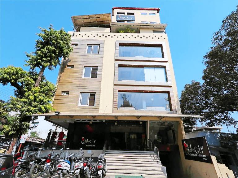 Hotel Johri Residency