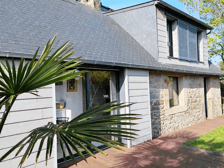 Charming Breton House with Garden, Parking, Near Beach in Trégastel in Perros-Guirec