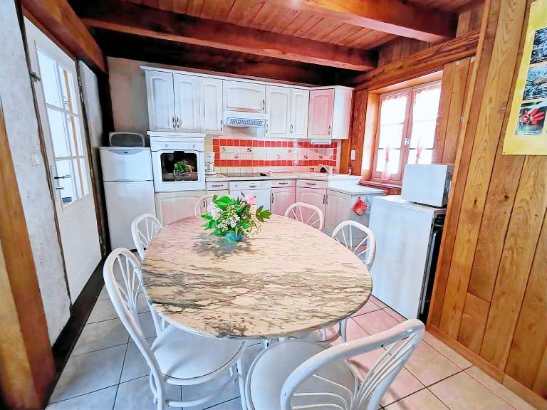 Gite with yard, terrace & private pool | Dogs allowed — photo 2