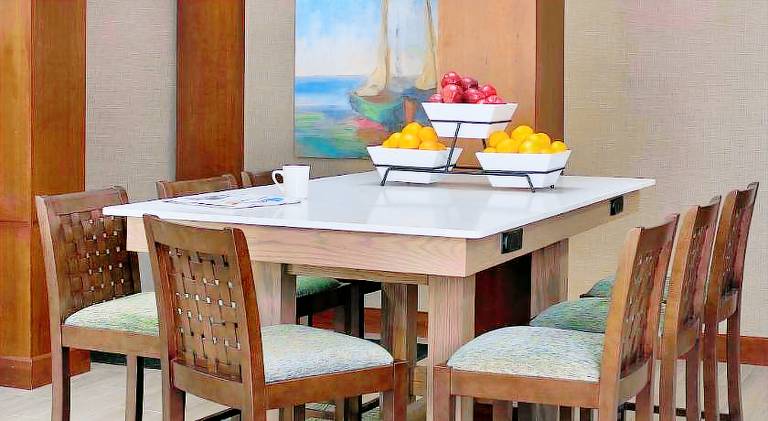Hawthorn Extended Stay by Wyndham Naples — photo 5