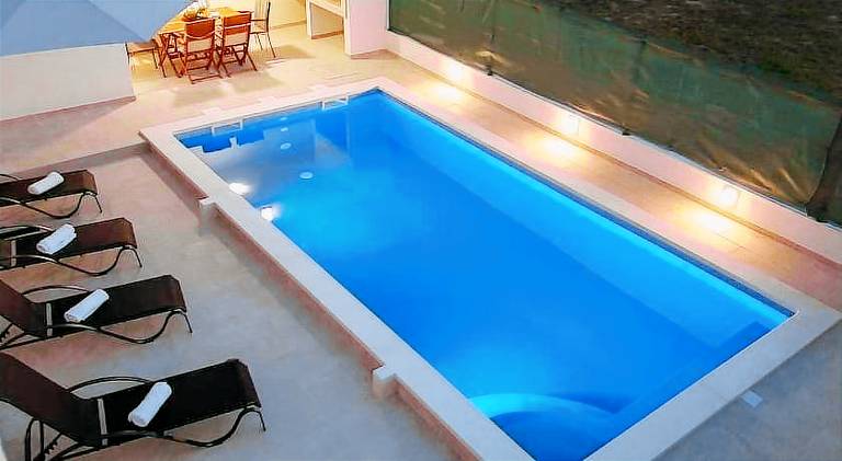 Rental apartment with pool | Dogs allowed in Podstrana